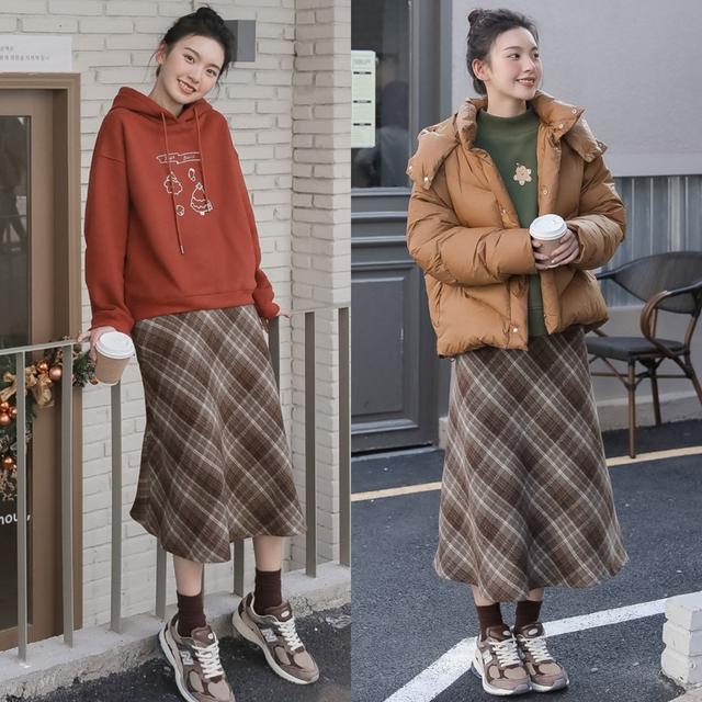 “短外套+裙子”=2022的显高穿搭，小个子很适用