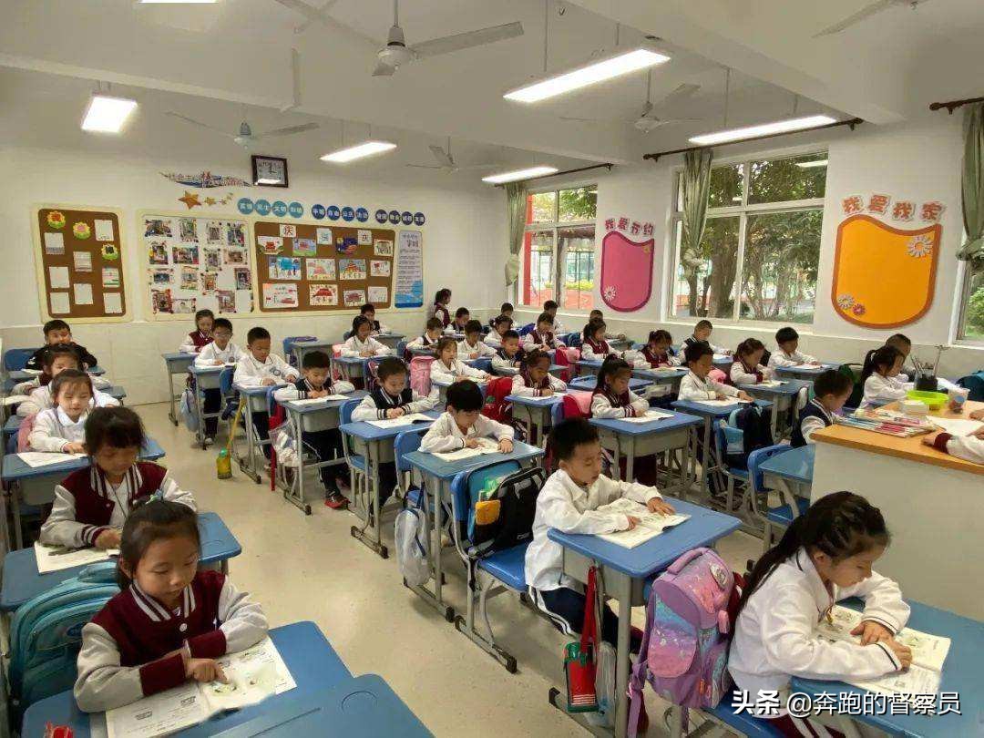 六年级下册数学北师大版圆柱体积,小学六年级圆柱体积公式推导过程