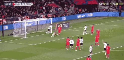 德国足球史上的惊天逆转,足球之夜米兰王朝轰然倒塌