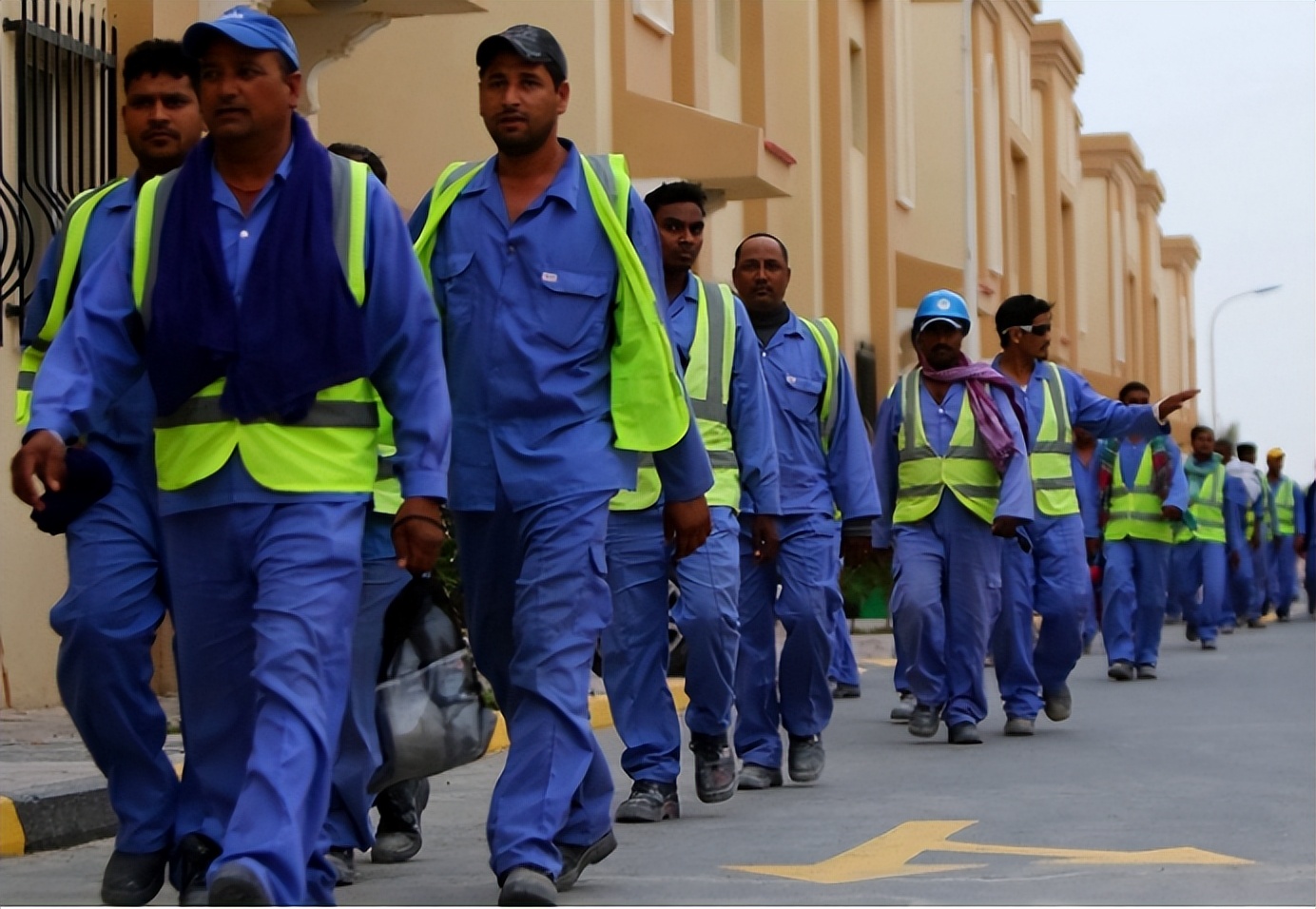 卡塔尔没有穷人的国家吗,卡塔尔打工赚钱吗