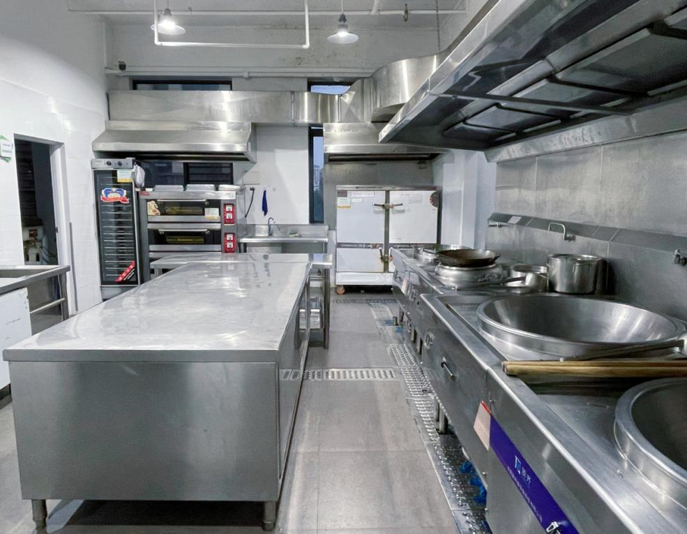 汕头市食品安全协会“食安在线”栏目组走进国澳希尔斯中冠幼儿园