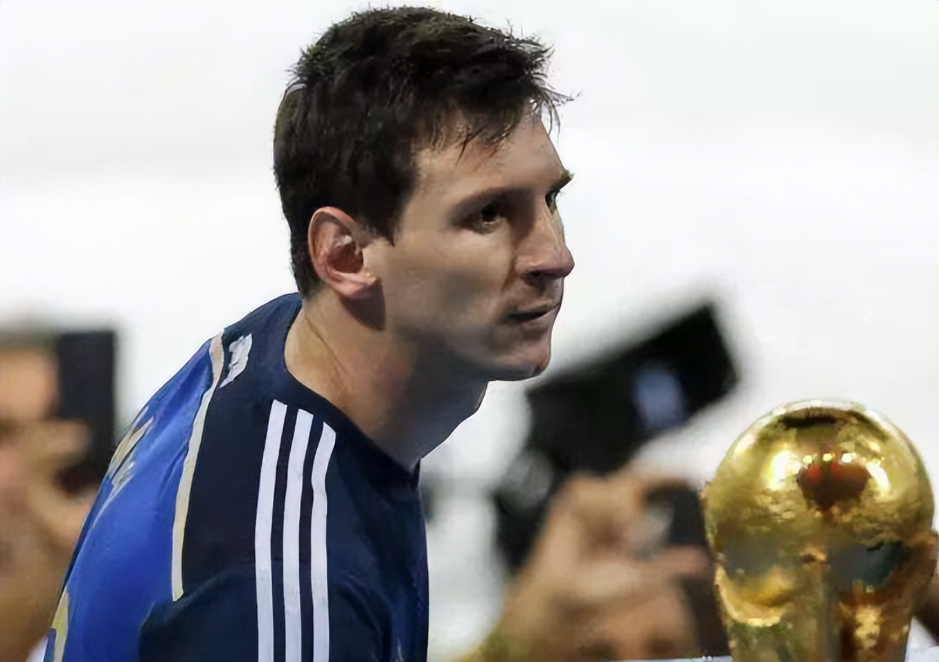 阿根廷两代球王被绝杀,公认的两个球王