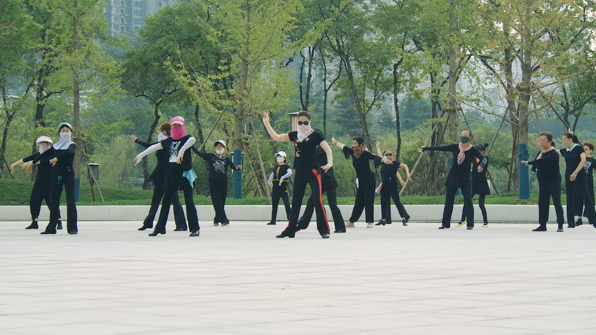 中心建设的探索与推进,中心规划与设计