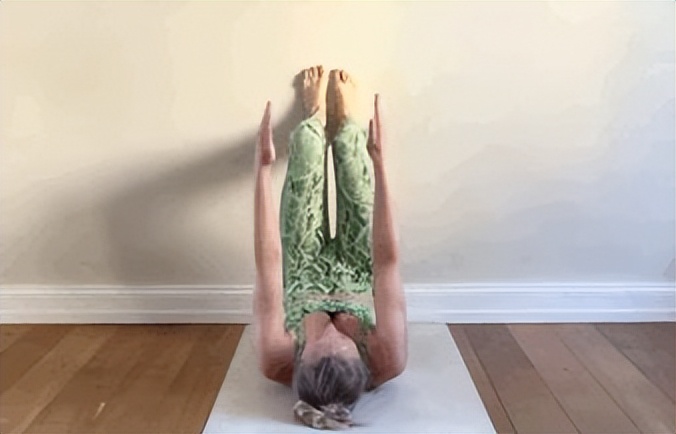 9个瑜伽动作视频教程集锦,9个瑜伽动作循序渐进练劈叉