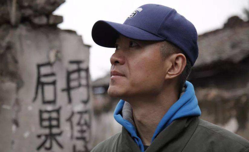 从名主持到阶下囚，出狱后的邱启明过得如何？直播带货仅百人围观