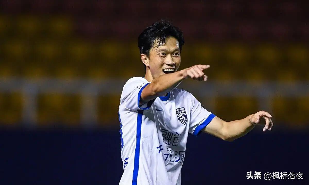 比武磊厉害的国足,中国男足2-1泰国武磊三次错失单刀