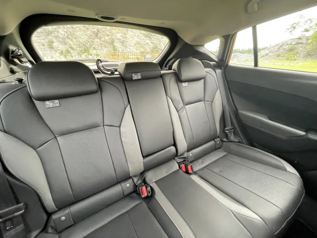 斯巴鲁crosstrek旭豹24款,斯巴鲁crosstrek旭豹对比森林人