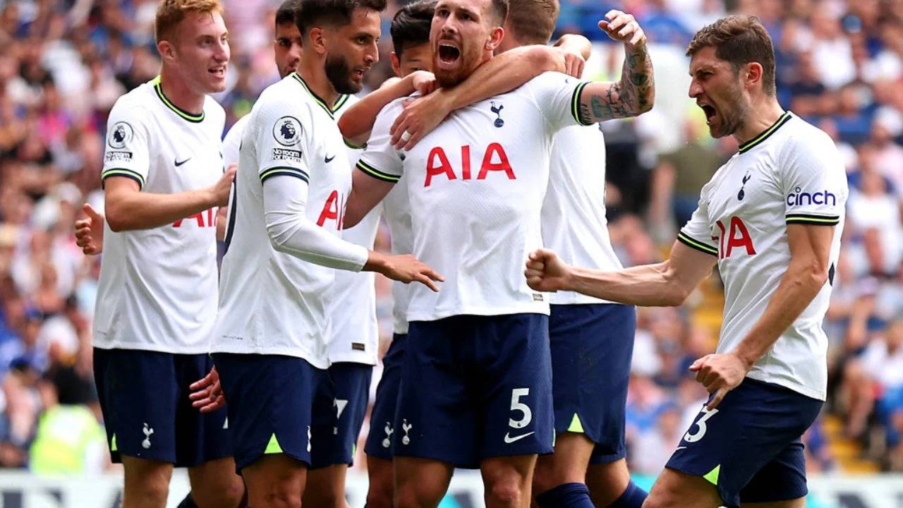 切尔西锋无力,足球锋线无力