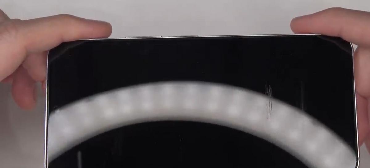 三星s22撕膜,三星s22原装膜有必要撕掉吗