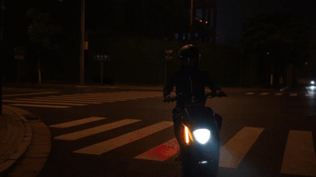 合格的“*男猛**”坐骑什么样？一文看透电动车选购（附实例解析）