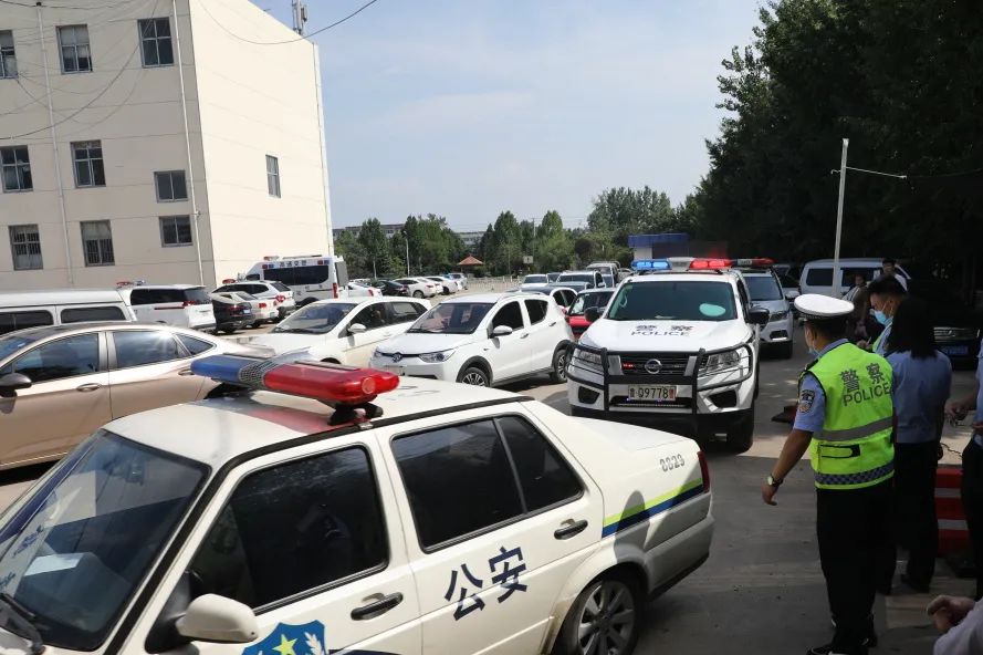 沂南交警执法视频,沂南交警大队晚上查车