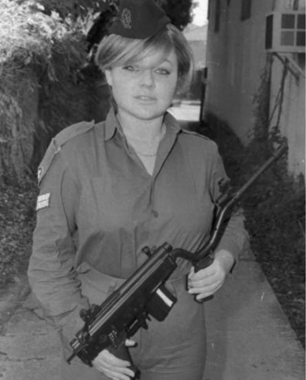 紧凑精准步枪,女人专用步枪