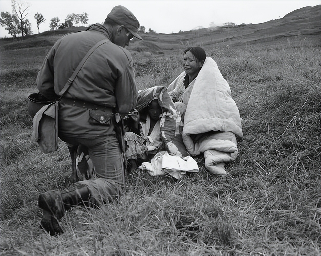 朝鲜军惨败后，后方只剩女人，志愿军高层严令：犯作风错误者枪毙