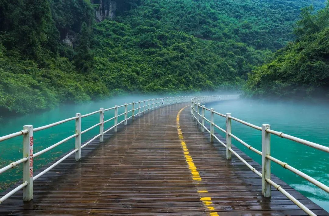 湖北恩施夏季热吗,湖北恩施人间仙境图片