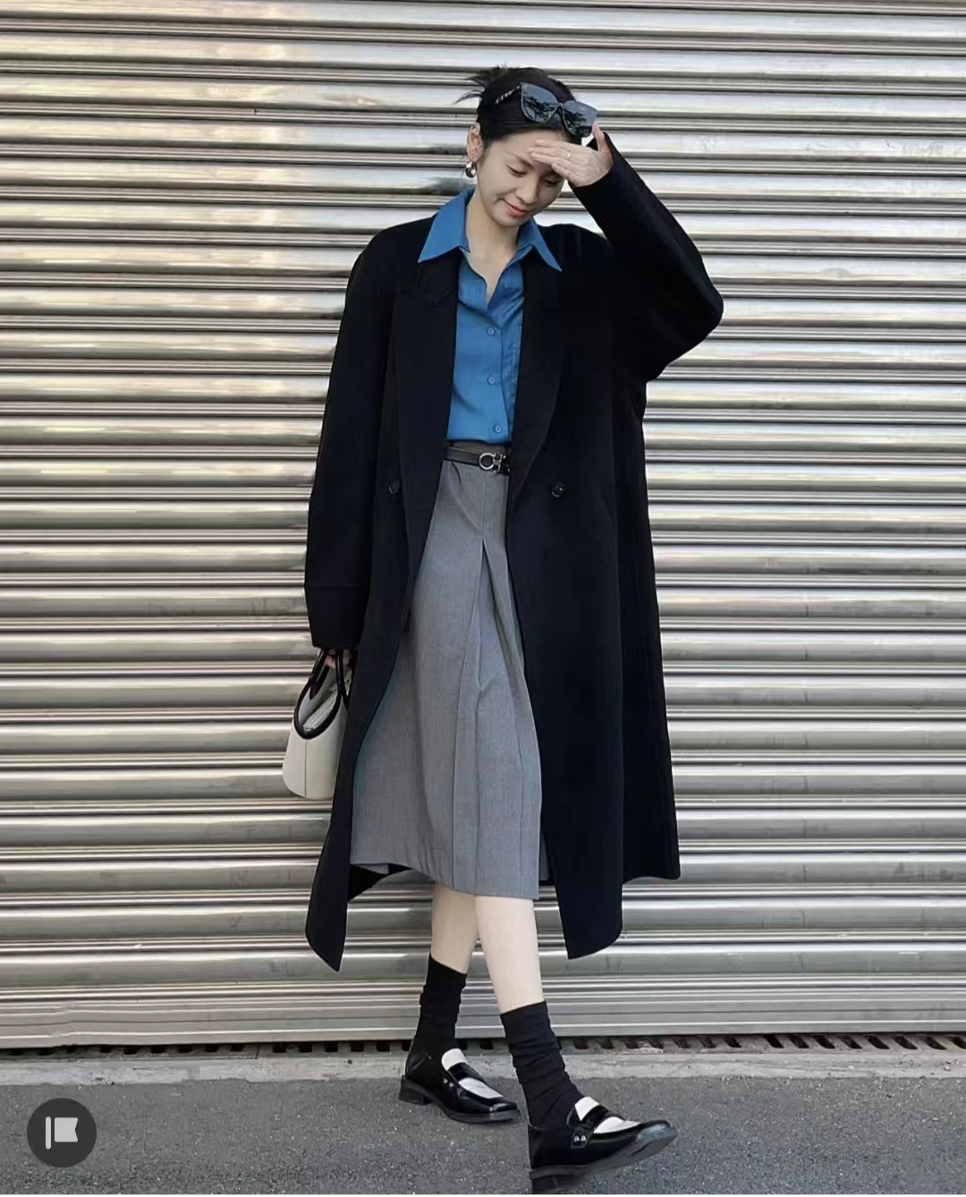 外套秋冬蓝色搭配什么颜色,秋冬比较显高级的颜色搭配