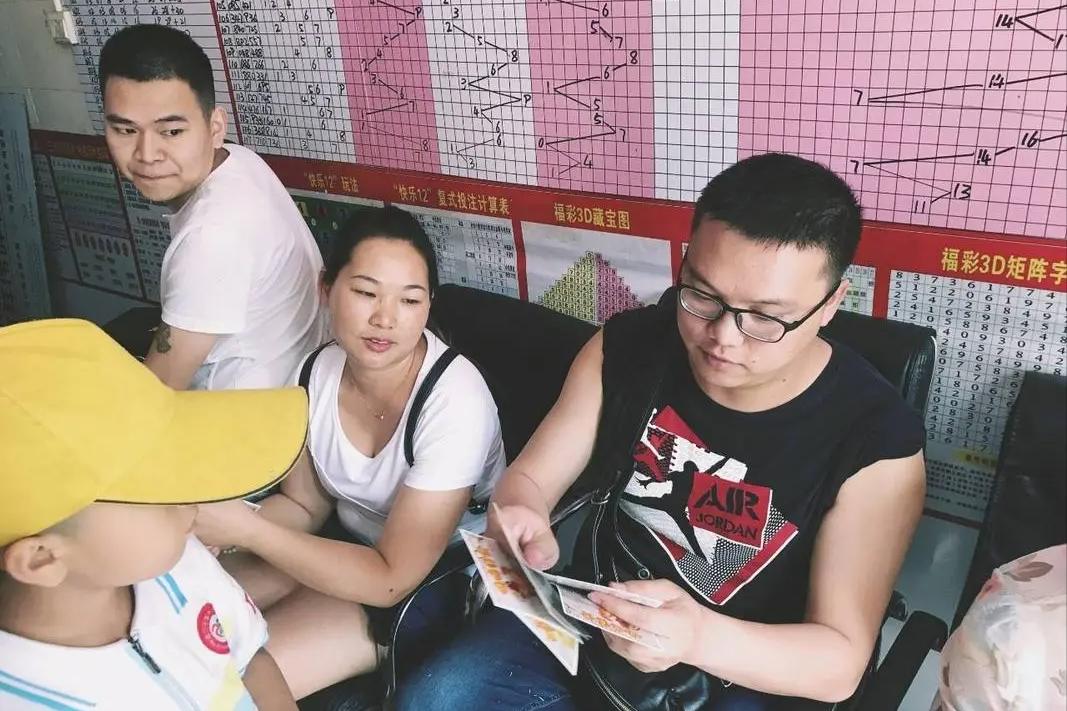 双色球开奖结果上一期的中奖号码,双色球最新开奖结果和中奖注数