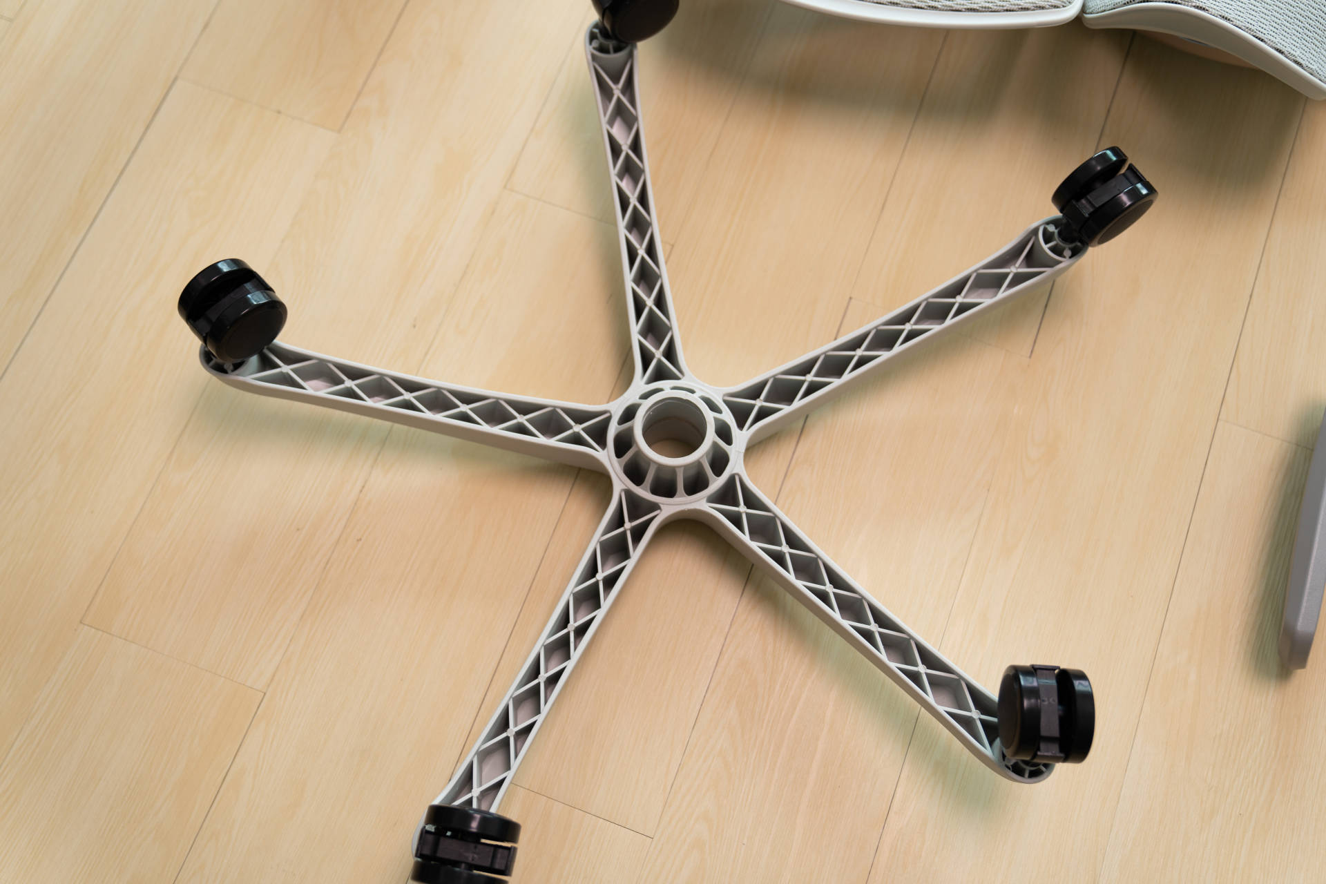 永艺入门级人体工学椅哪款最值,永艺y椅和xy椅有啥区别