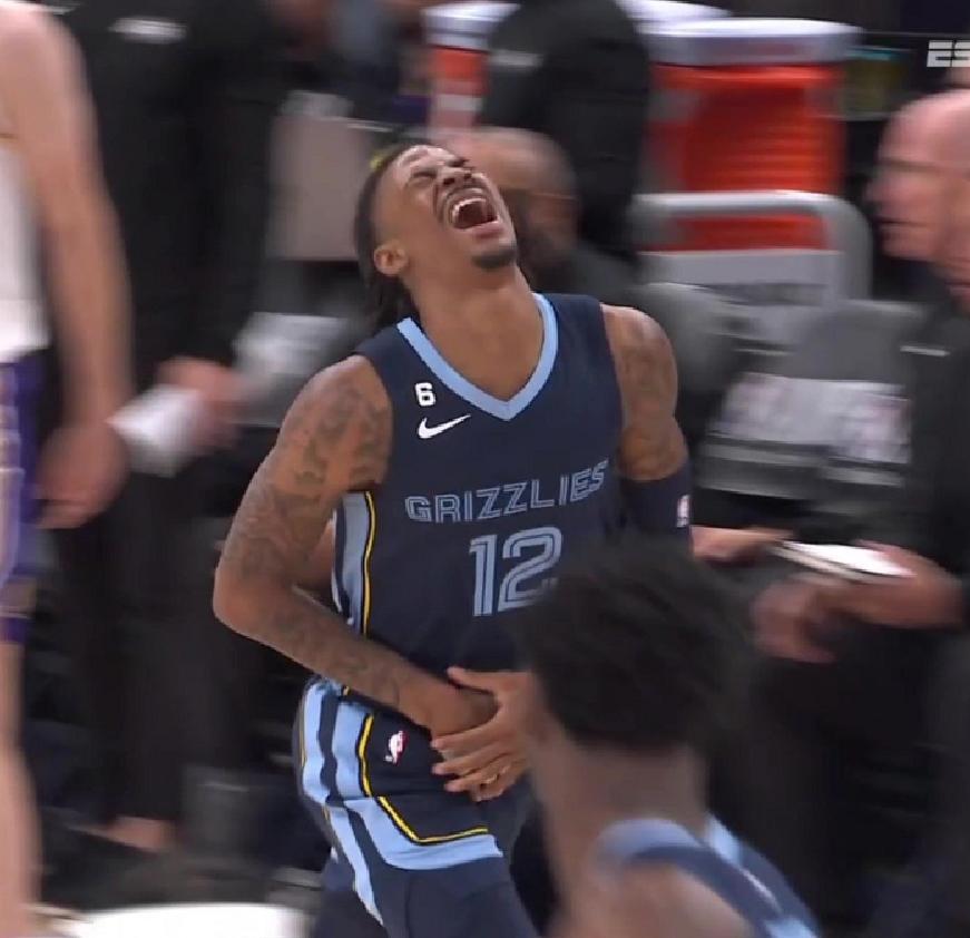 nba消息字母哥受伤,字母哥重摔致下背部挫伤退赛