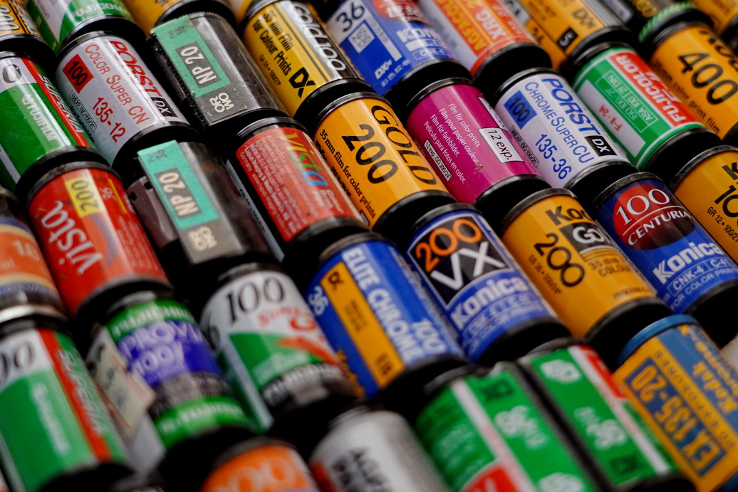 谈胶卷与胶卷暗盒收藏:过期的胶卷也有人要,或许还能卖个好价钱