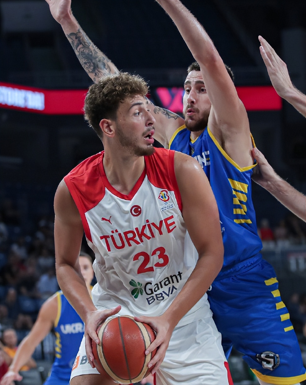 约基奇新赛季火箭队,约基奇27岁成为中锋历史三双王