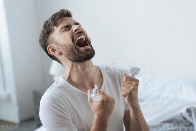 男性睾丸瘙痒疼痛是梅毒吗,男性睾丸处瘙痒是有病吗