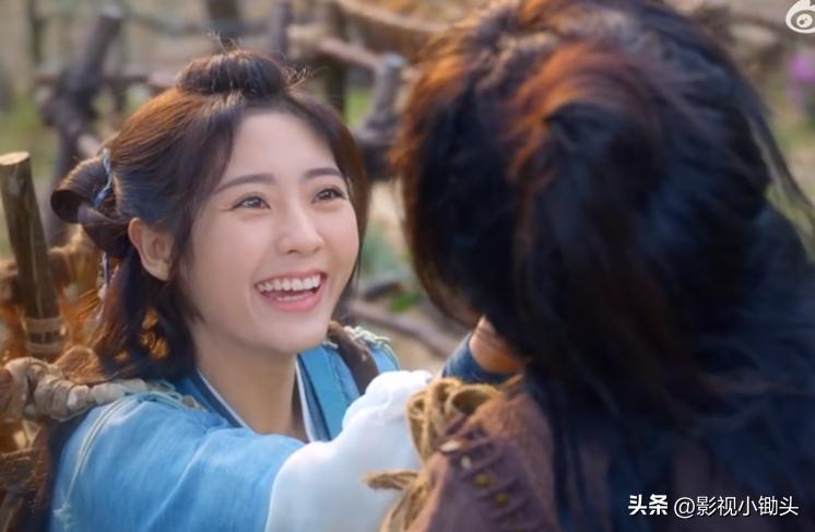 《烈焰》伍赓和白菜的羁绊，也太好磕了，荣获“狗啃白菜”cp名