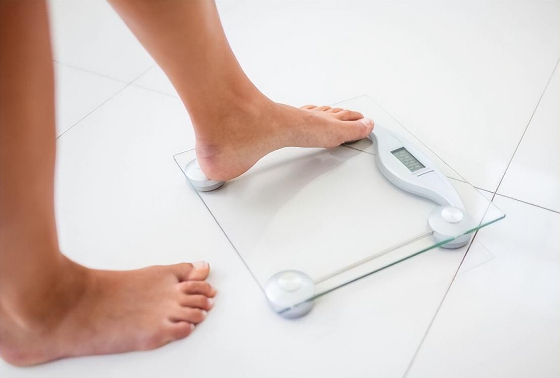 女大学生把30厘米“兔兔管”插入体内：上瘾*行为性**，害了多少人？