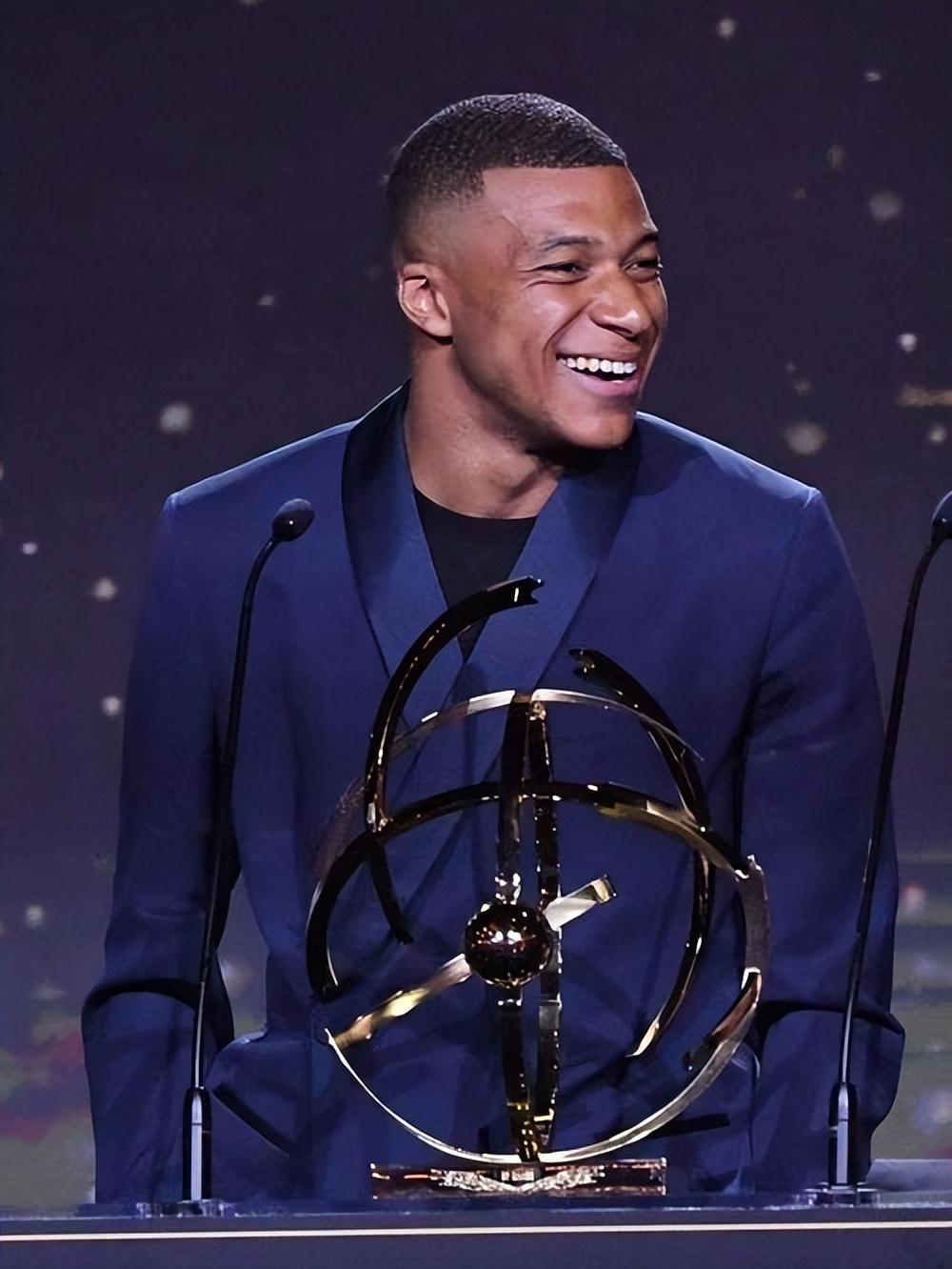 19岁世界杯冠军姆巴佩,姆巴佩19岁世界杯冠军表现