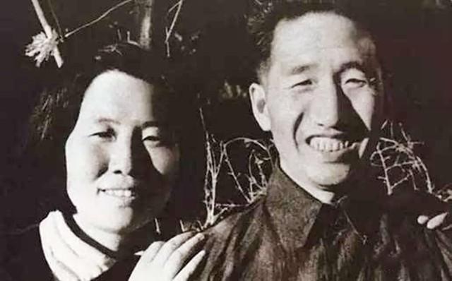 新中国成立后，十大元帅的夫人都做什么工作？又有谁授衔了？