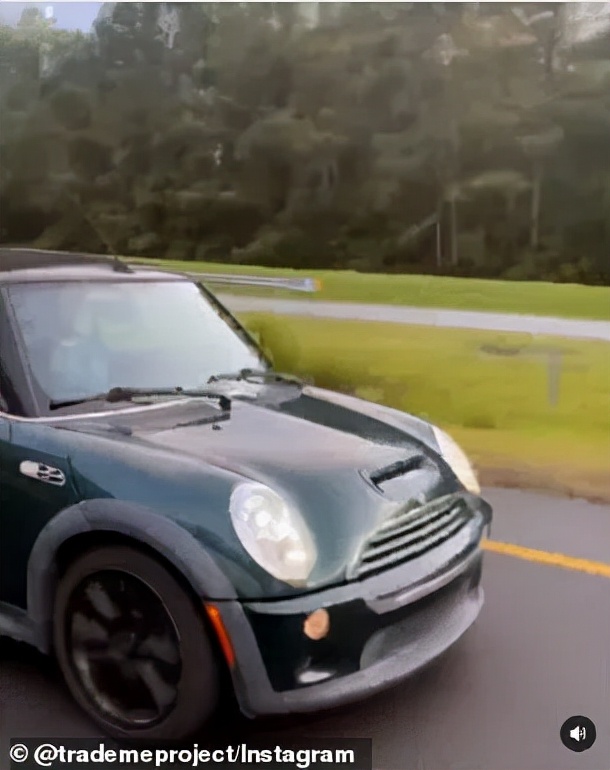 外国妹纸想用一个小发卡，跟别人换一栋房子，最后居然成功了