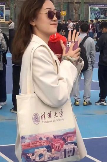 清华大学炫富帆布包,清华大学女生晒图