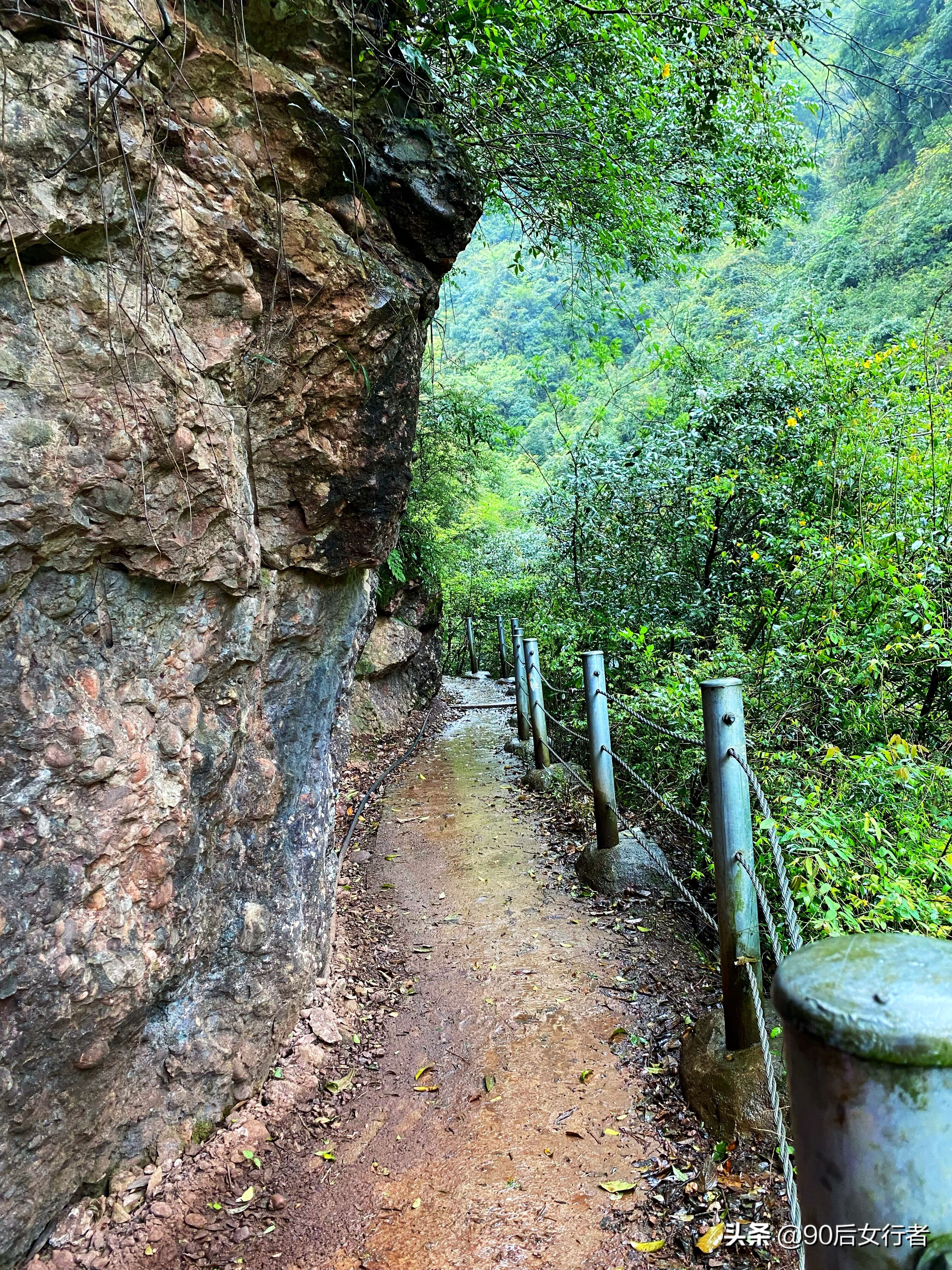 雨天徒步十里长山凹,走进大自然翻山越岭户外徒步