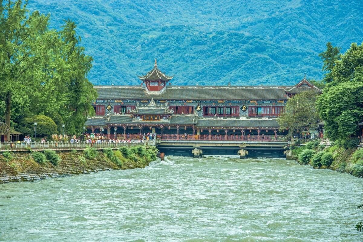 成都天府之国必去景点,盘点成都最值得去的十大打卡景点