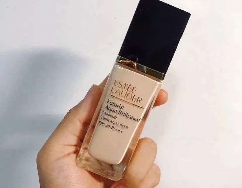 夏天油皮冬天干皮怎么选粉底液,柳丝木粉底液适合干皮还是油皮