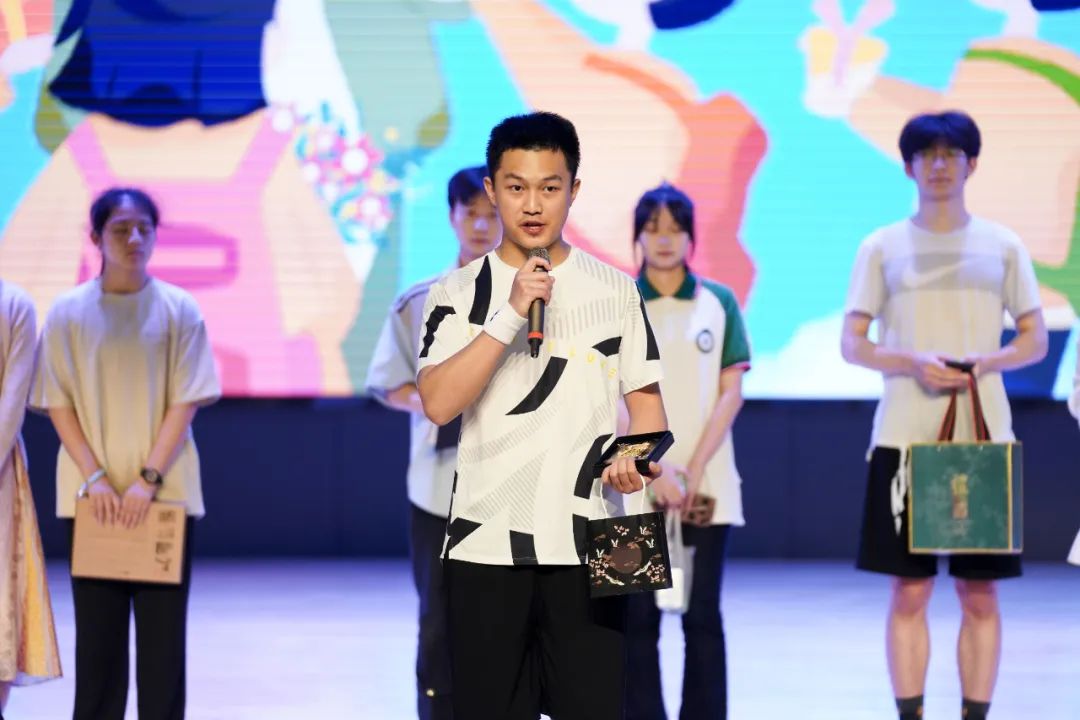 重庆市江北中学毕业典礼|情系江中青云万里