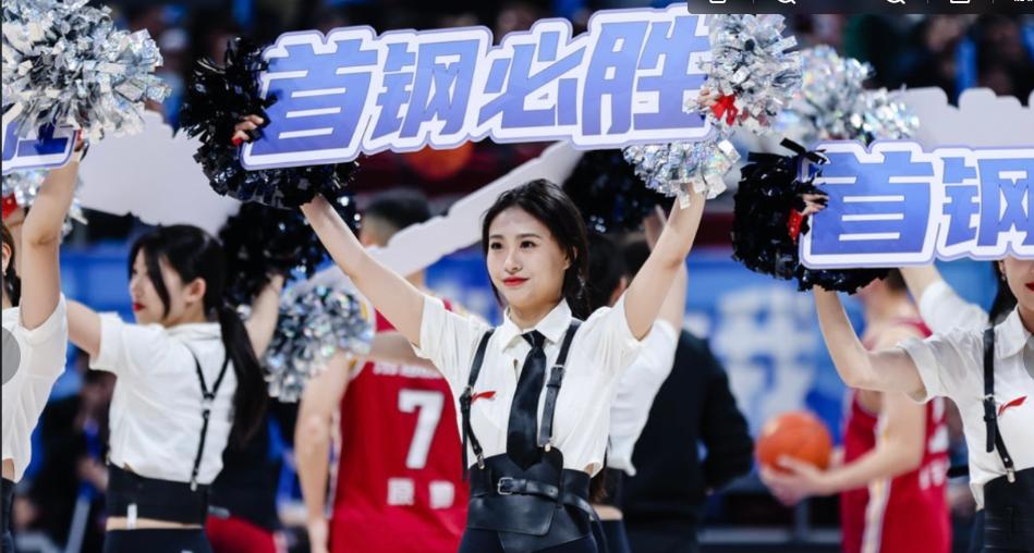 宋小粤和黄逸辉,cba啦啦队黄逸辉vs宋小粤