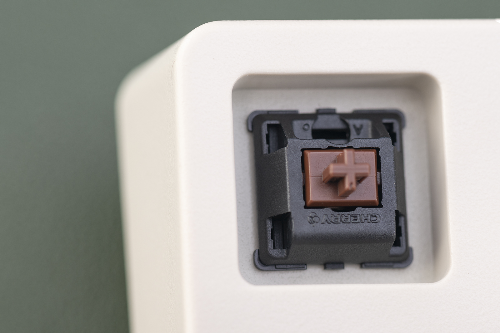 ikbc机械键盘w210女妖,勇于做减法