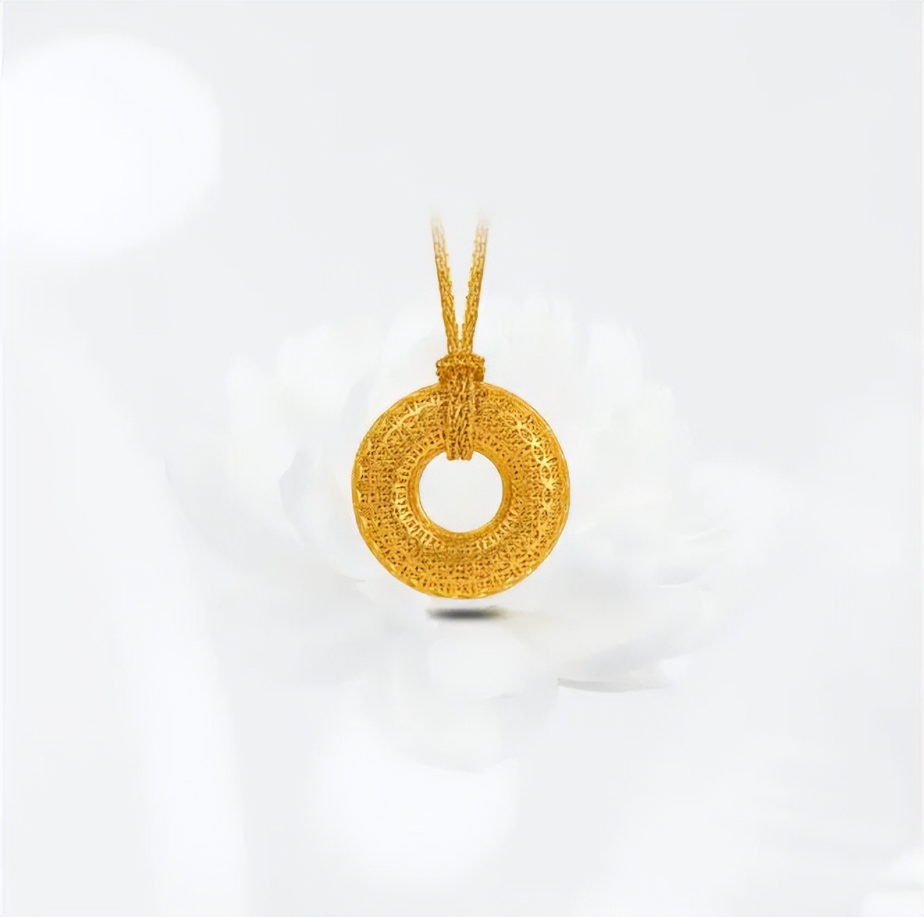 春节出门怎能不戴珠宝？还有这些“打包”实用大招拯救你的小担心！