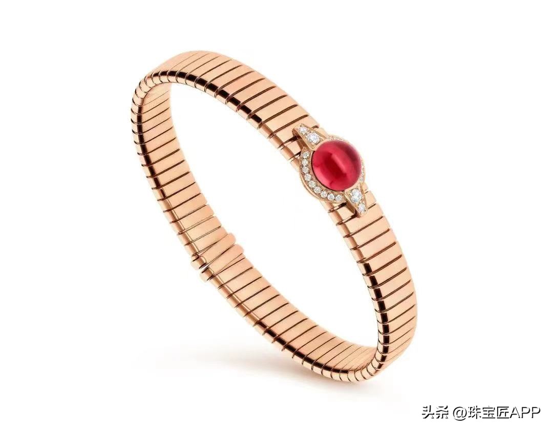最适合新年戴的9款大牌红色珠宝,红色的珠宝