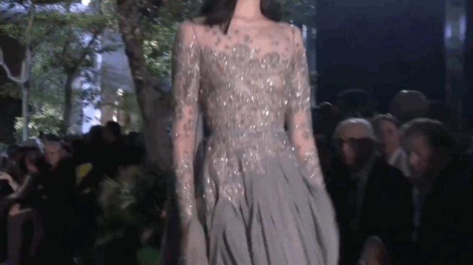 奚梦瑶谈摔倒事件视频,超模奚梦瑶摔倒的看法