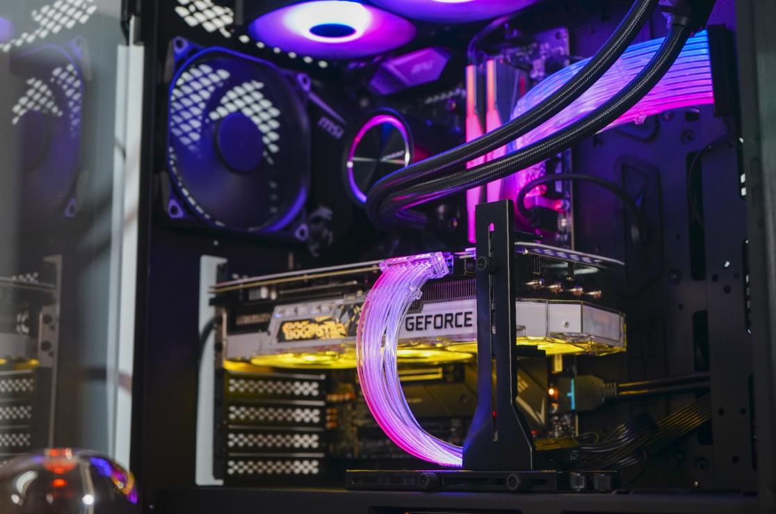 今年我装过最舒服的全塔机箱！DarkFlashDF7100上手评测