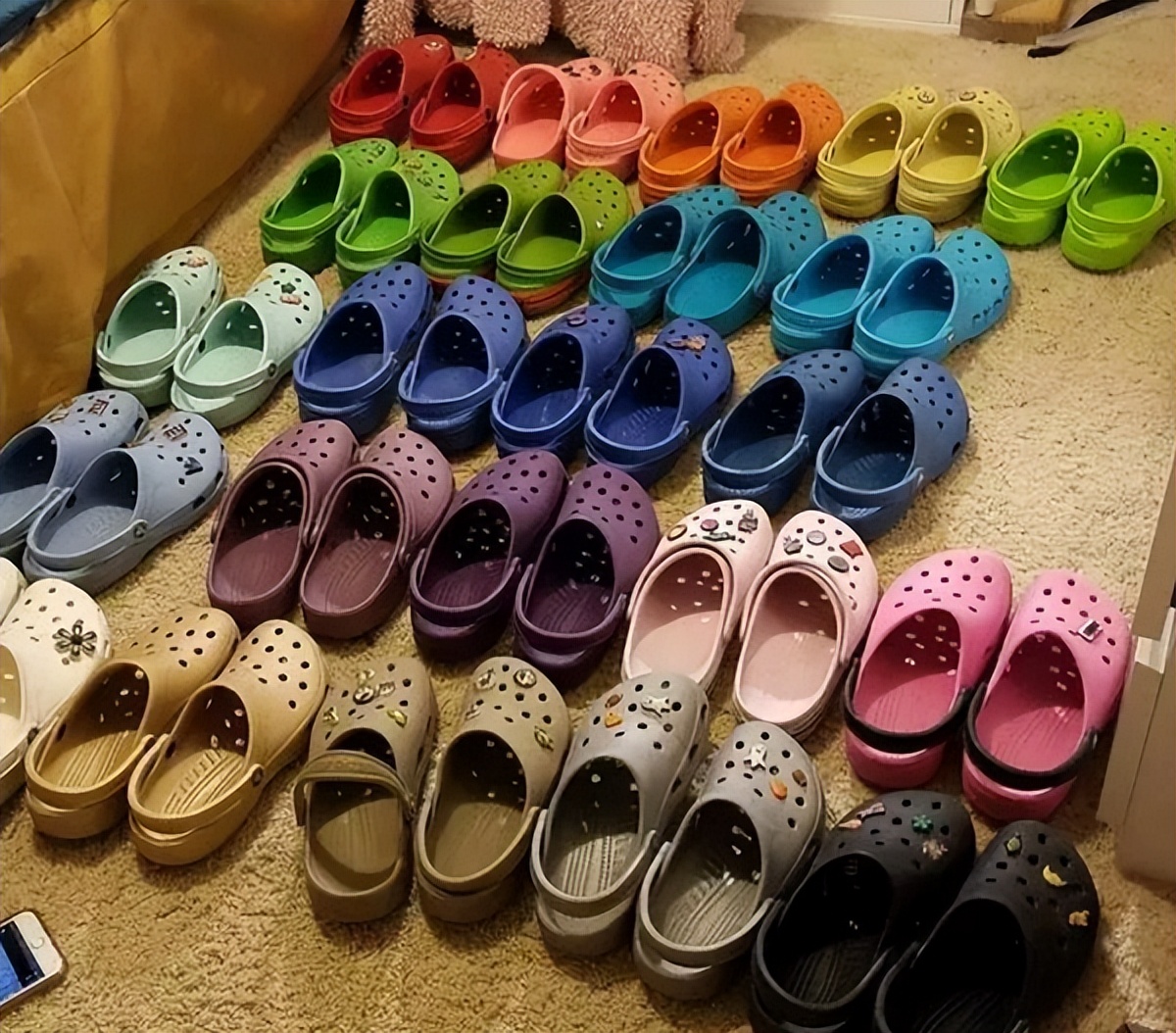 优调洞洞鞋爆皮,优调的洞洞鞋质量如何