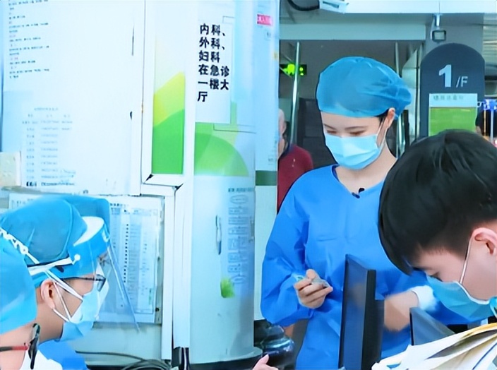 女子腿受伤到医院不给治疗,女子腿摔伤去医院为什么不救治