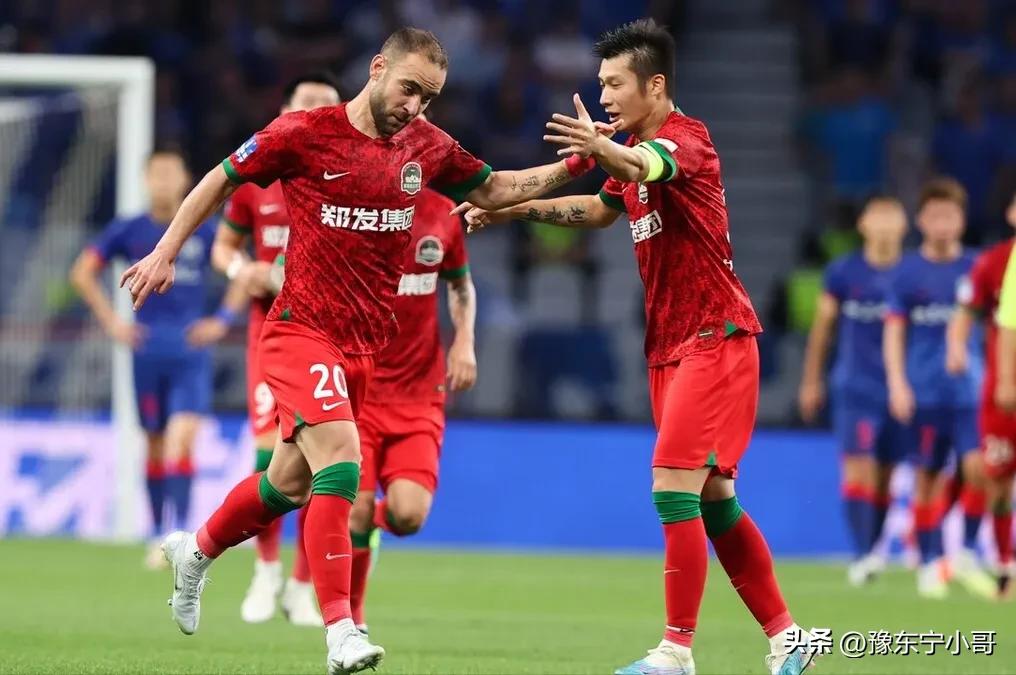 河南队舒尼奇场上表现,舒尼奇比顾操强吗