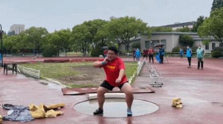 中国队以3:0击败日本队夺得五连冠,中国队1分险胜世界冠军