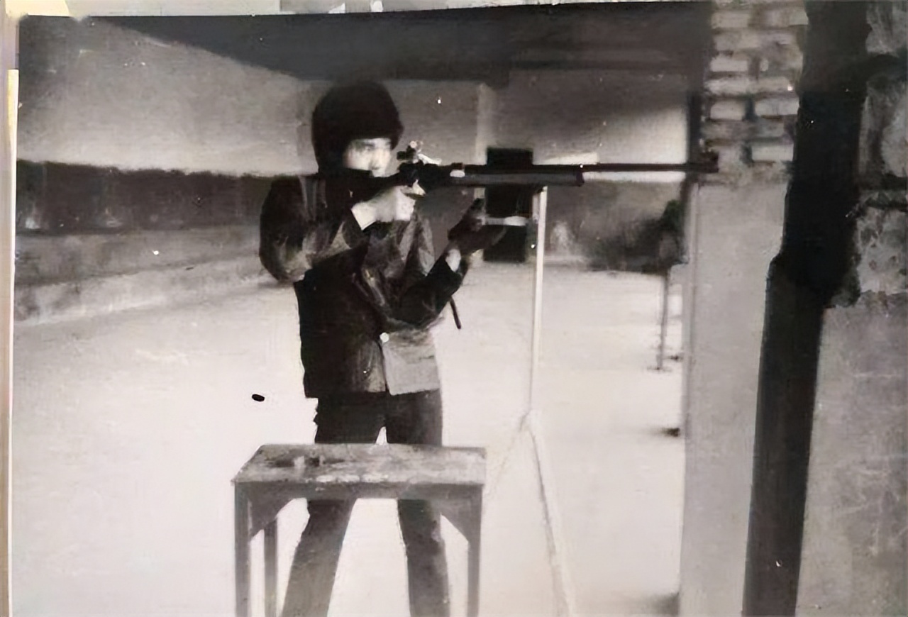 白宝山装甲兵抓哨兵,十大悍匪白宝山枪杀军人案