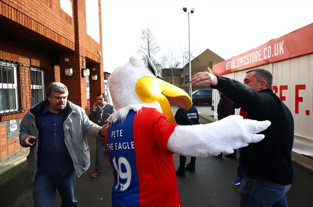 足坛最甜cp初次相遇竟如此火爆,足坛最佳cp