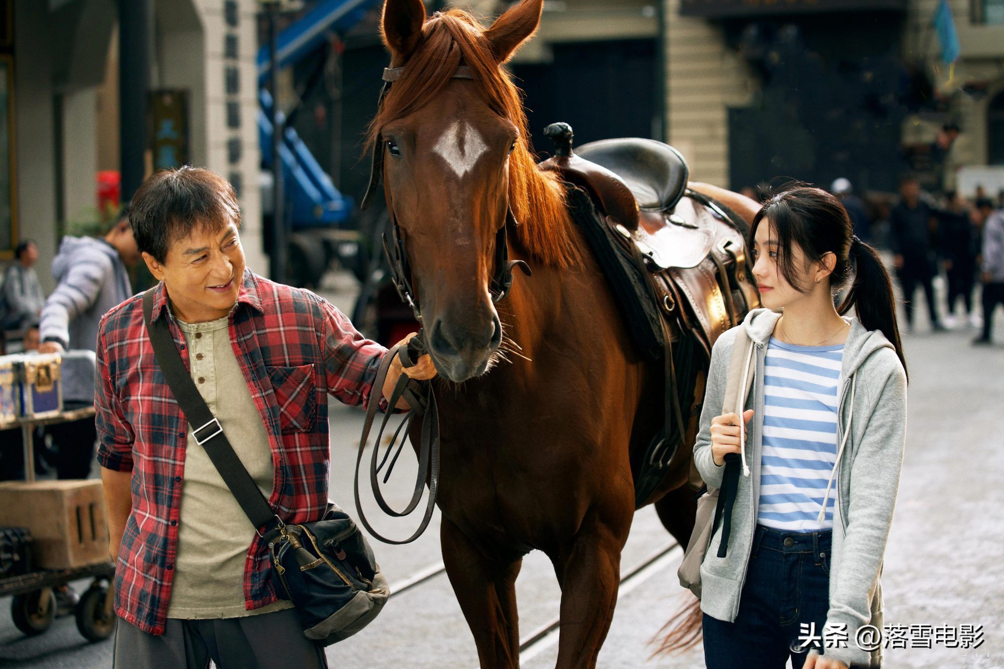 成龙拍龙马精神是想表达什么,成龙财力