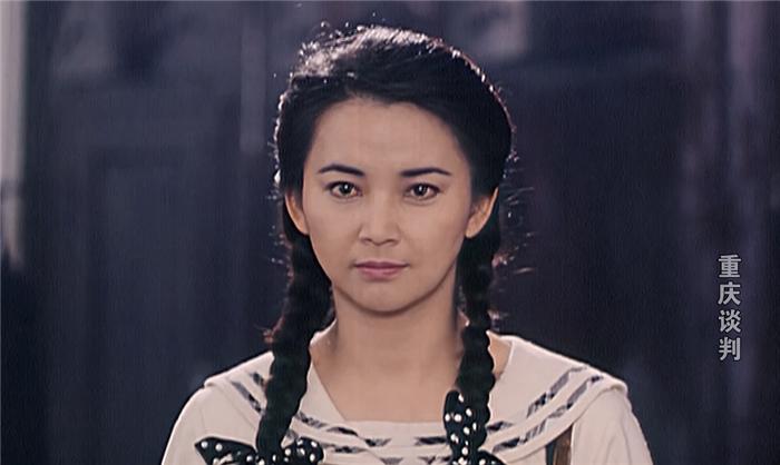 《重庆谈判》30年：纪念毛主席百年诞辰，古月和孙飞虎同框出演