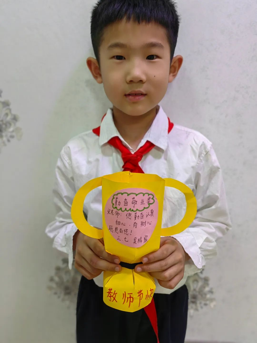 金秋月儿明云端念师恩——育红小学“庆双节”系列活动